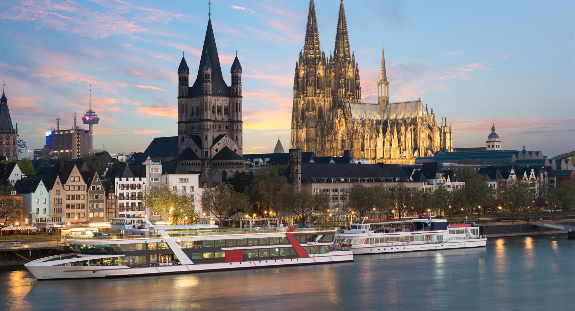 River cruise ship on the Rhine at Cologne — Rhine river cruise deals